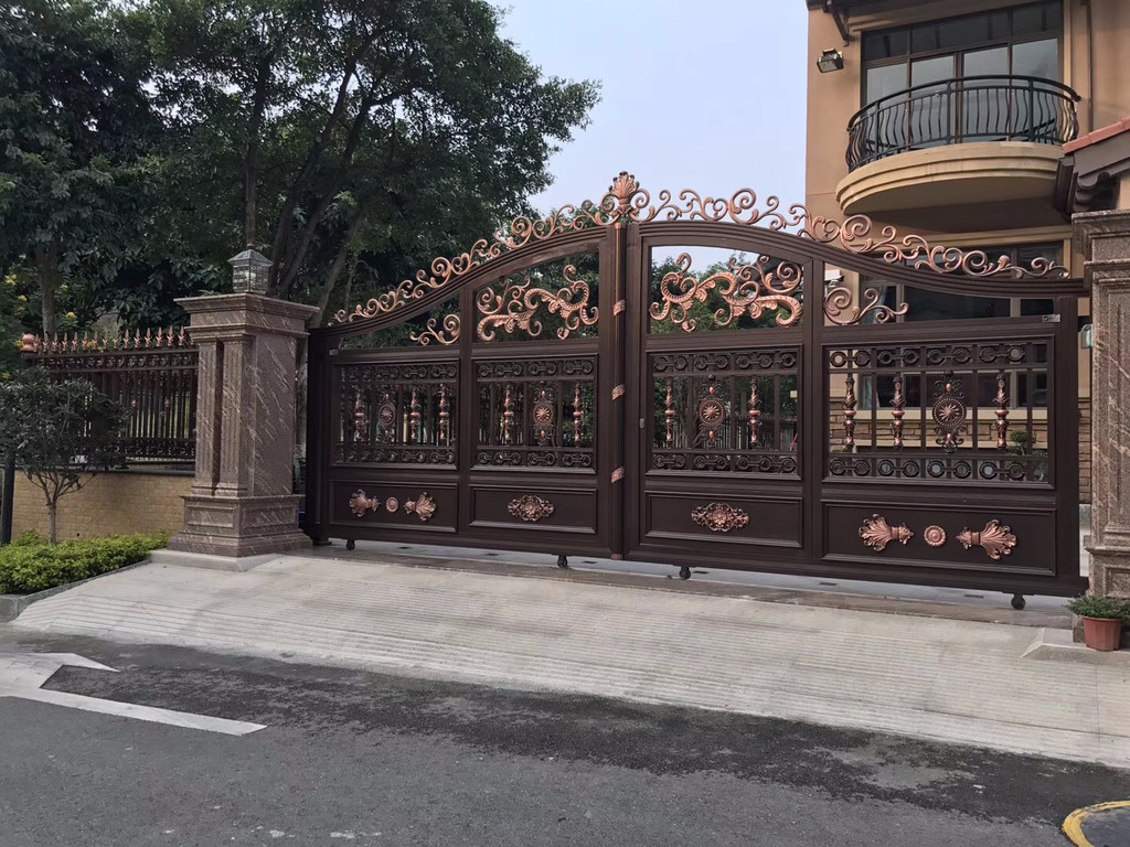 鋁藝大門的價(jià)格成本區(qū)別在哪